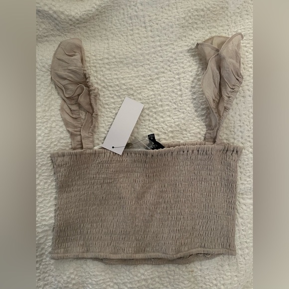 NWT Light Taupe Ruffled Sleeves Stretchy Crop Top - Picture 9 of 9